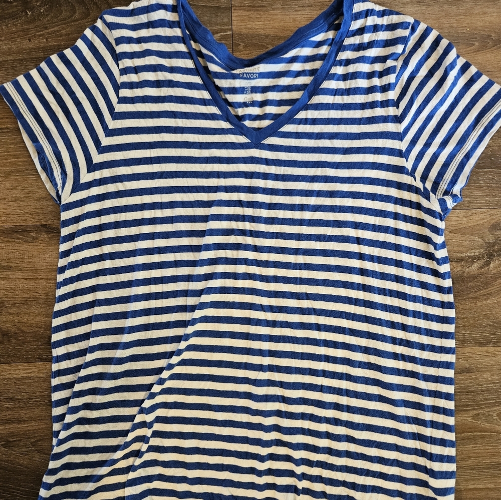 Gap t-shirt